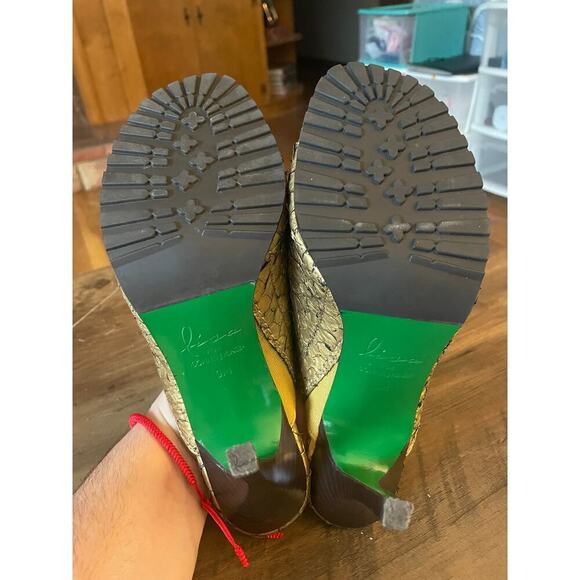 NWOT Lisa for Donald J. Pliner Gold Scaled Heeled Mules - Picture 3 of 6